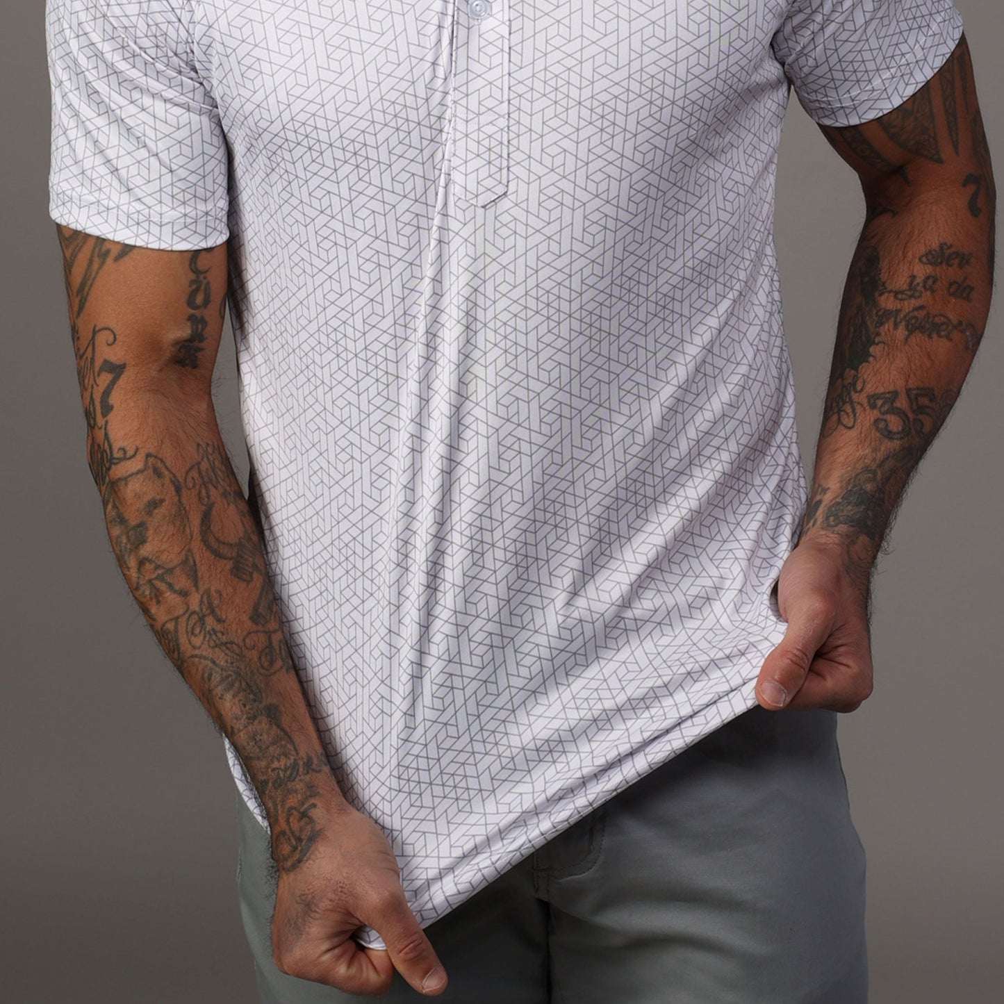 Semi-Spread Collar Polo White Geo